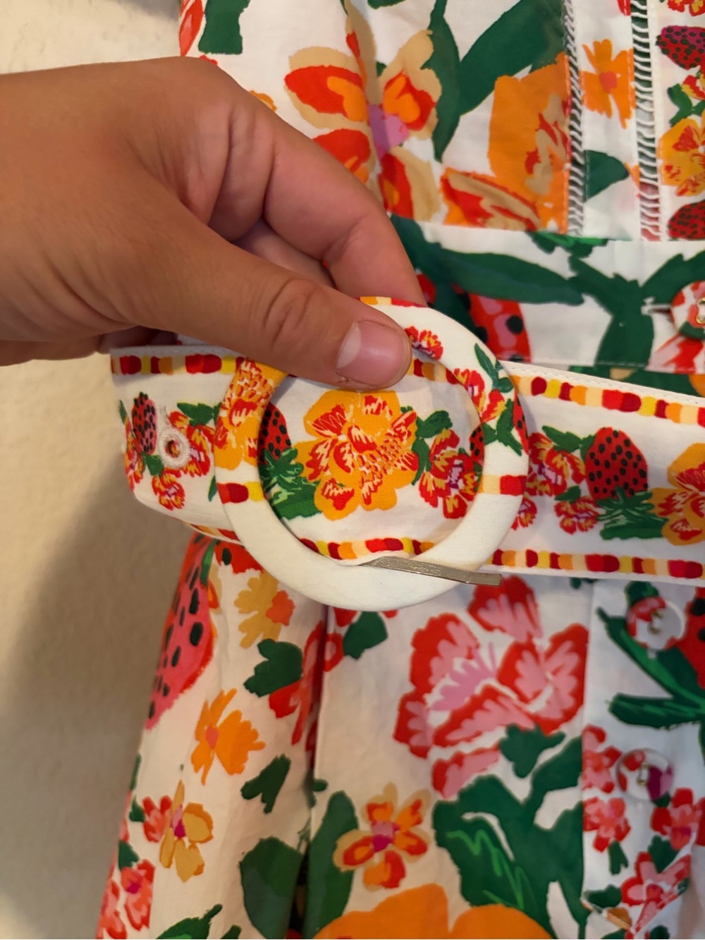 Farm Rio Flowerful Sketch Romper size XL Strawberry Print Jumpsuit - Picture 5 of 10